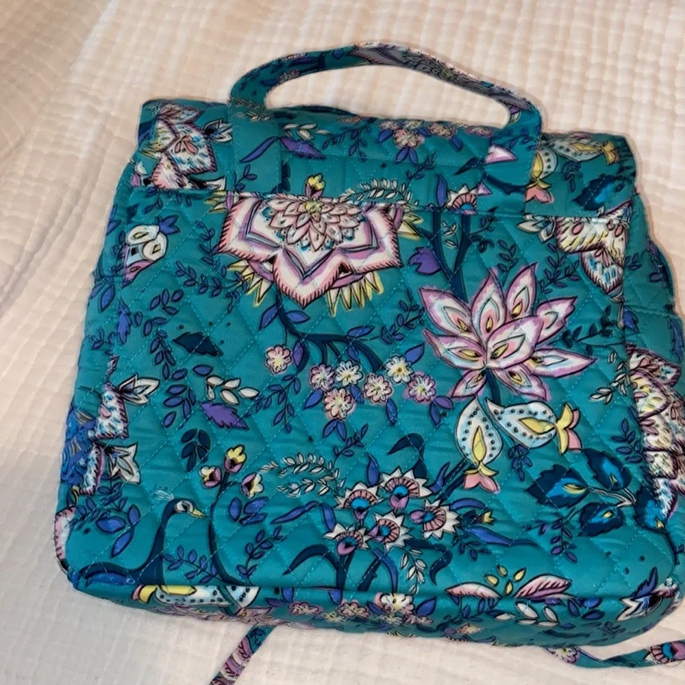 Vera Bradley - Picture 8 of 9